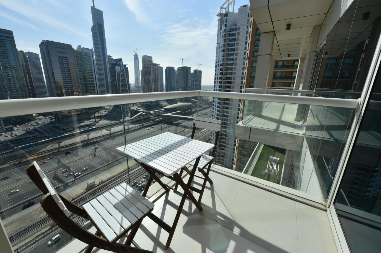 Cozy Studio Apt In Marina - Near Metro, Beach & Mall Apartment Dubai Ngoại thất bức ảnh